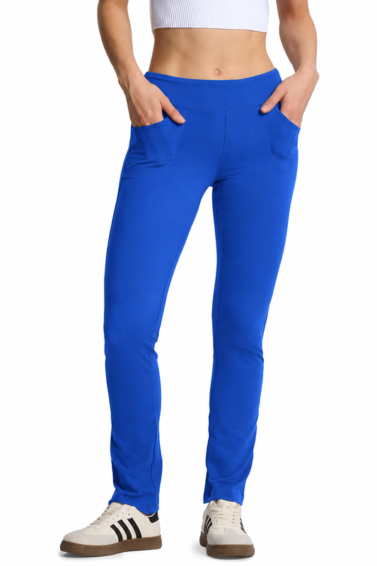 Luxe Sportbroek & Huisbroek — Blauw — vooraanzicht met sneakers